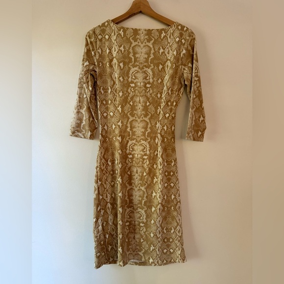 J. McLaughlin Beige Snake Print Long Sleeve Dress size Small EUC - Picture 3 of 7